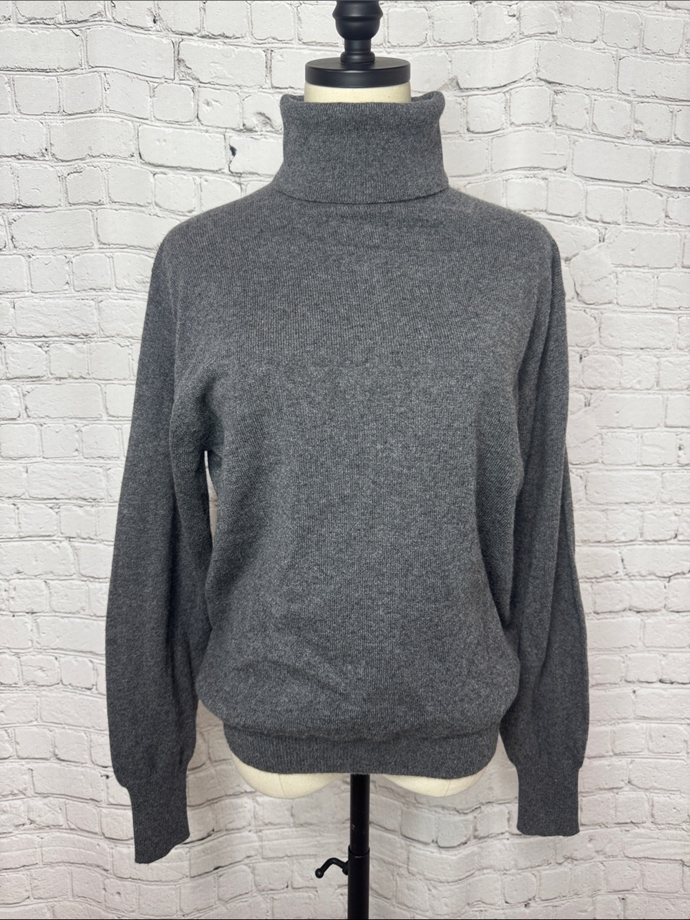 Forte Cashmere 100% Cashmere Charcoal Turtleneck Sweater M